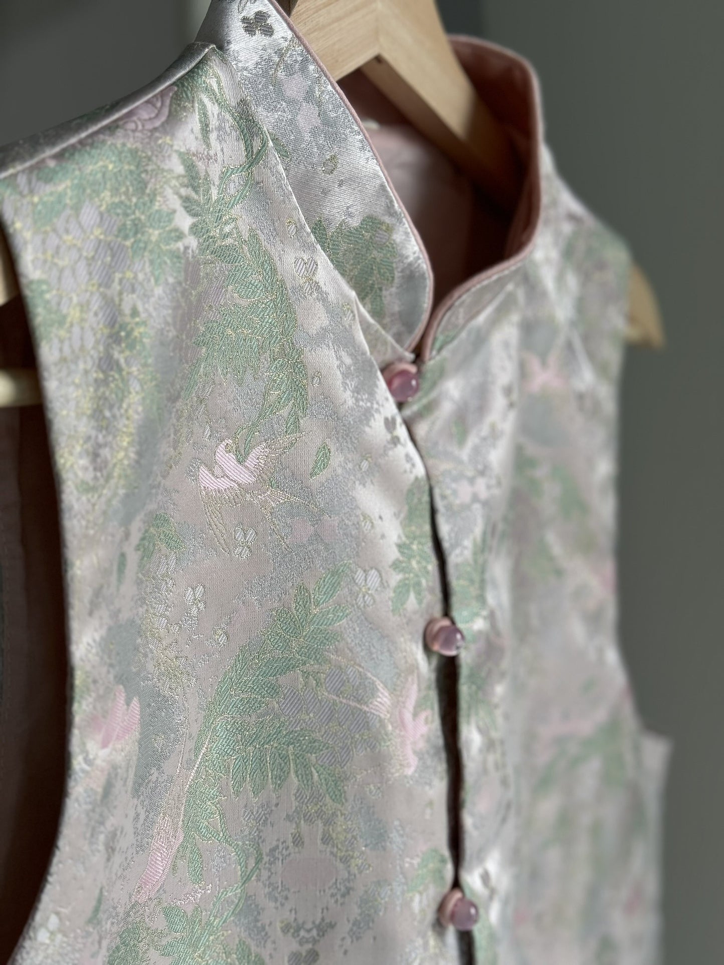 Women Jade Pond Cheongsam Vest with White Sequin Skirt
