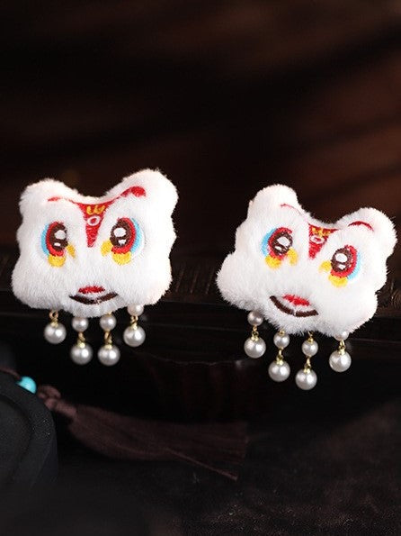 White Lion Hair Clips