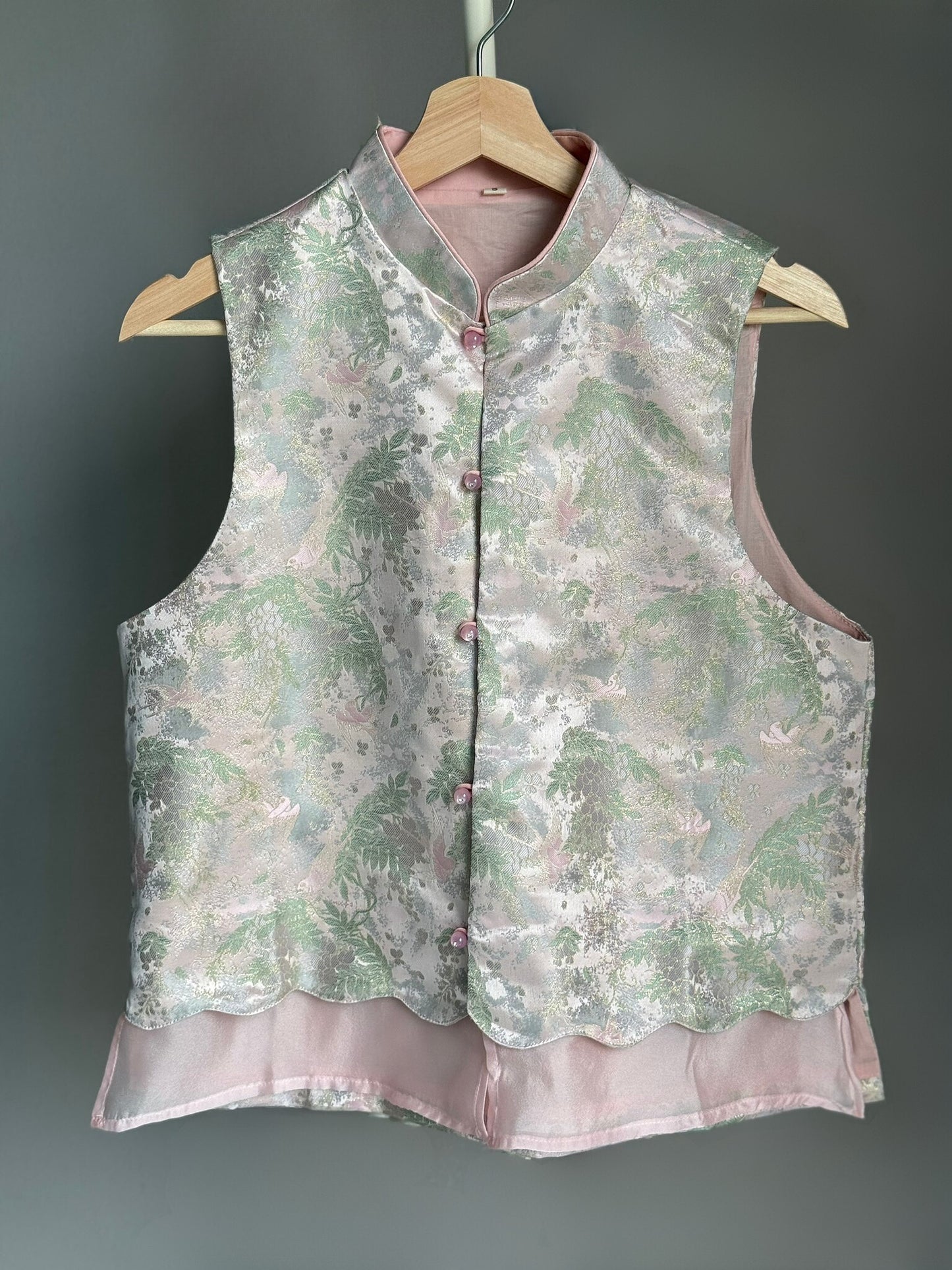 Women Jade Pond Cheongsam Vest with White Sequin Skirt