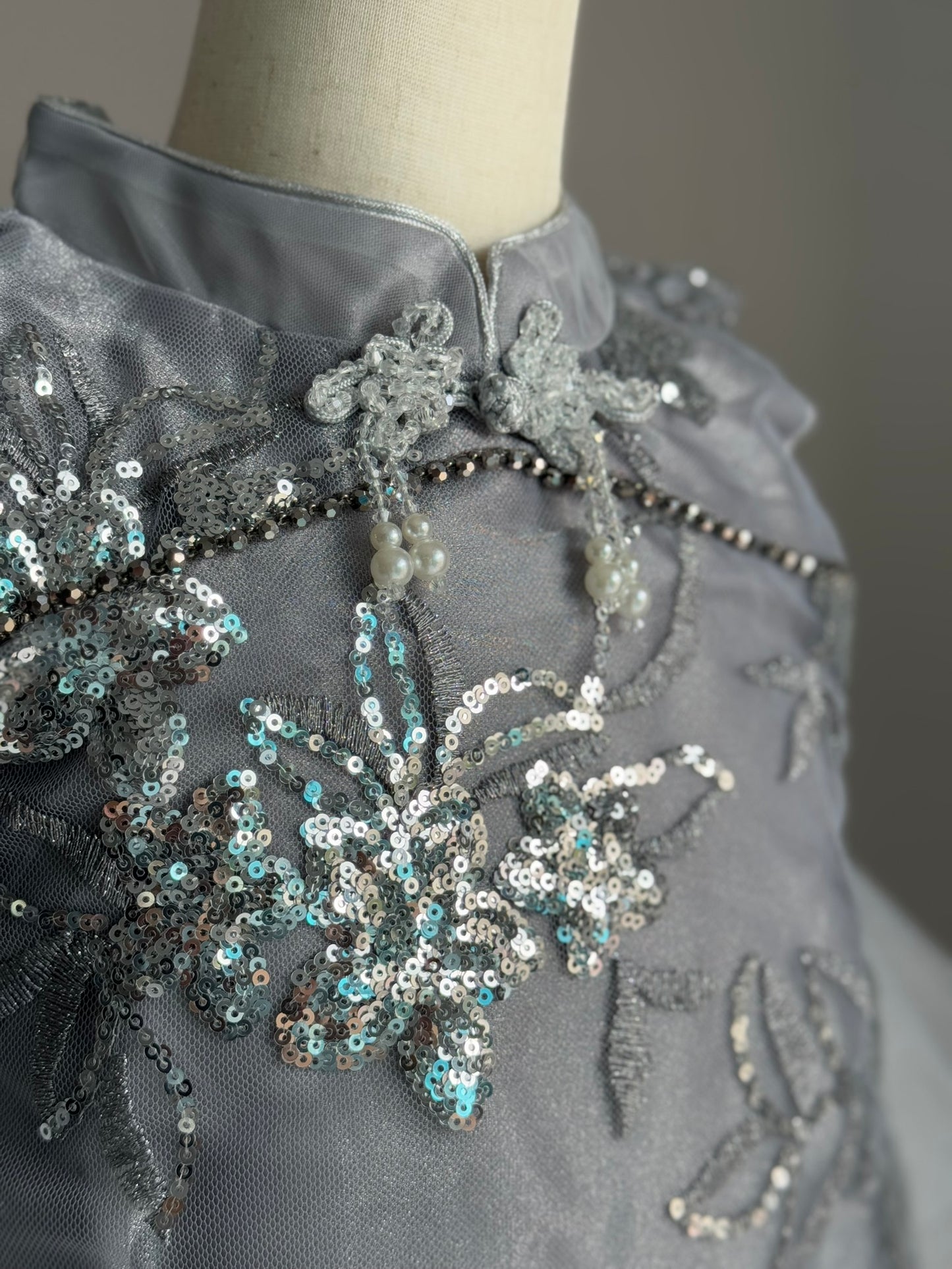 Girls Grey Sleeveless Cheongsam Tulle Dress with Sequin