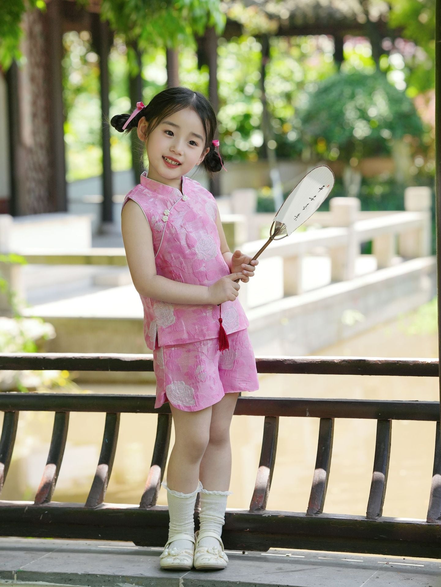 [PREORDER] Girls Silver-Thread Rose Cheongsam Vest with Shorts [NEW]