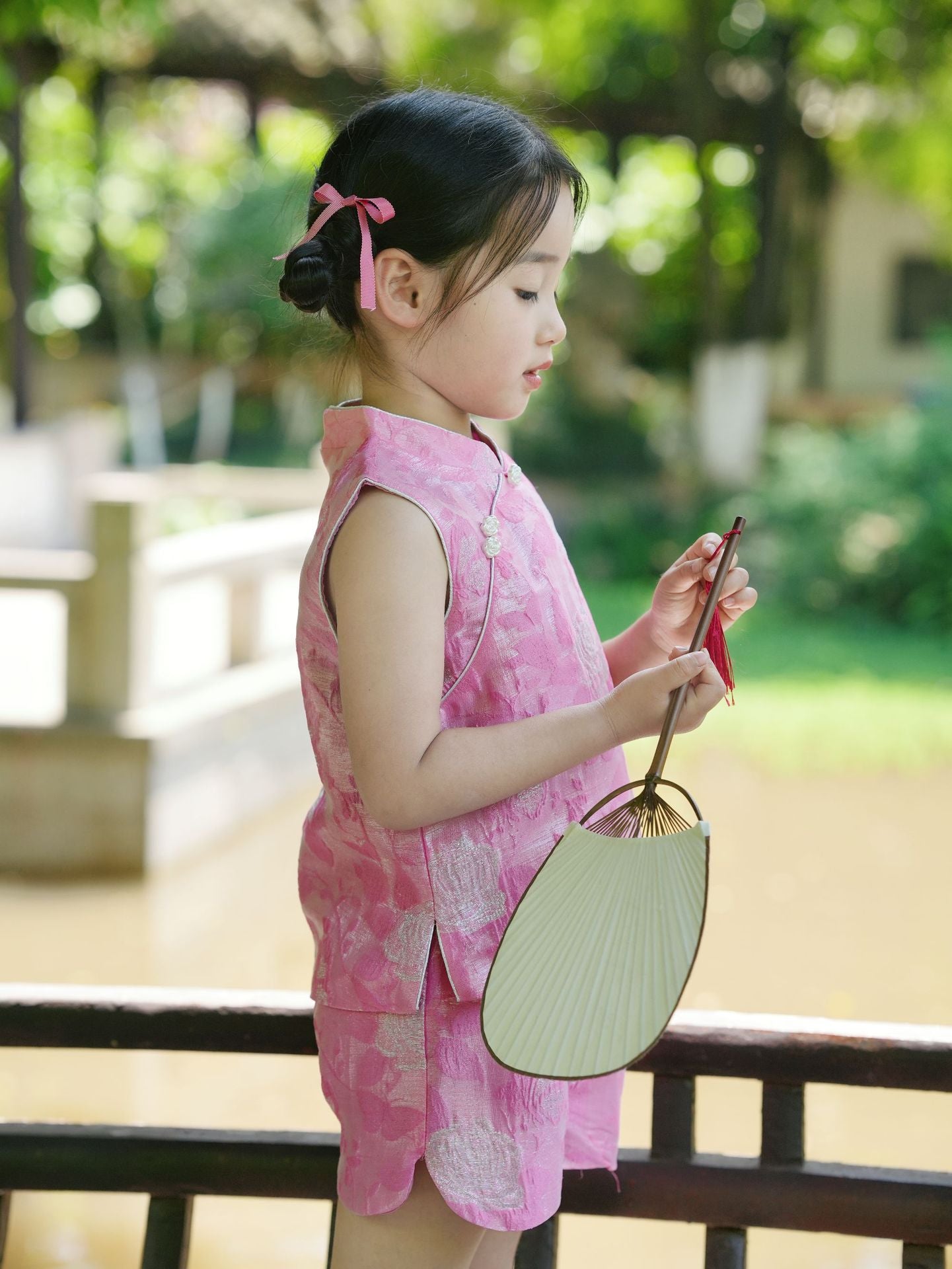 [PREORDER] Girls Silver-Thread Rose Cheongsam Vest with Shorts [NEW]