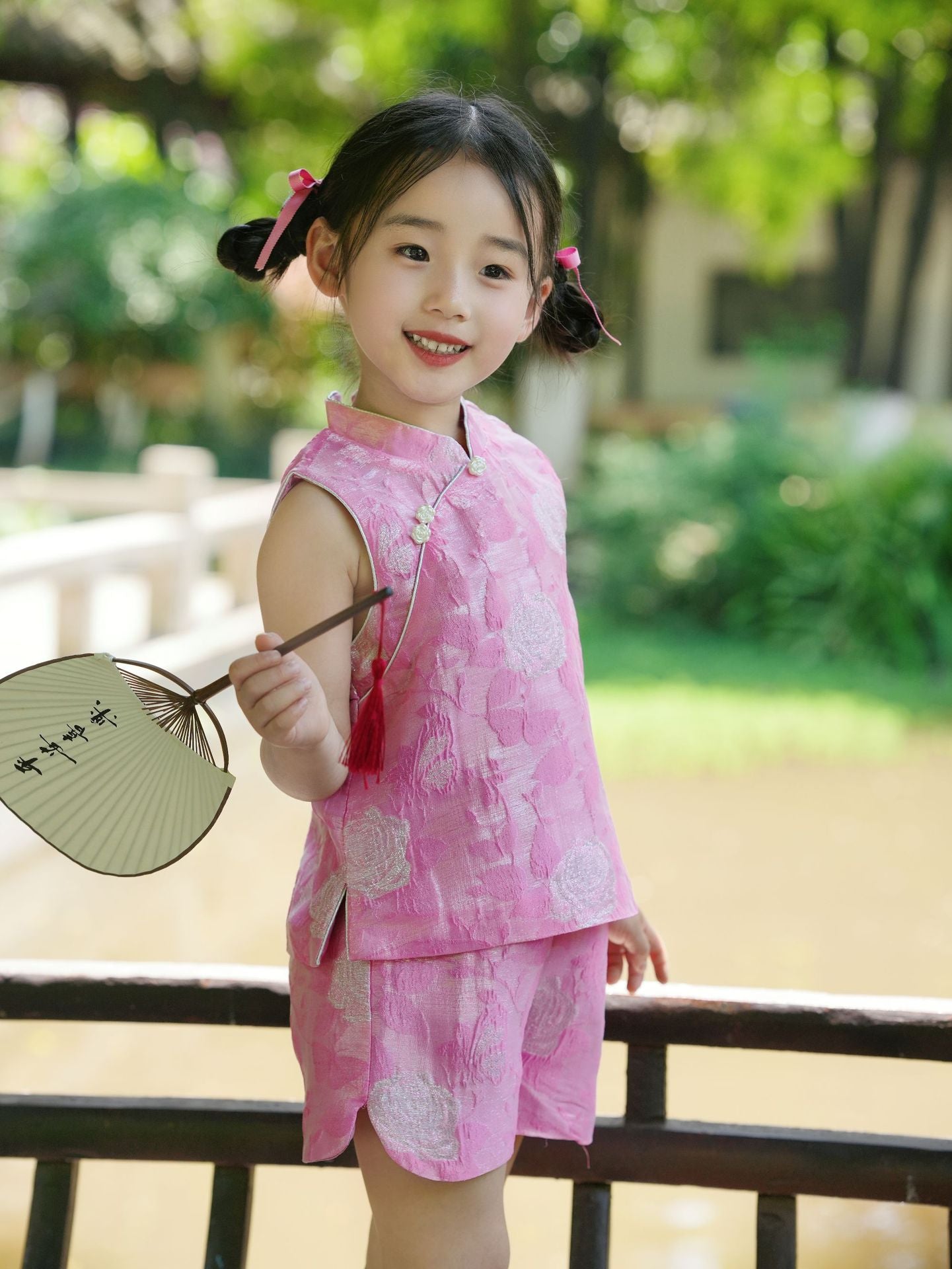 [PREORDER] Girls Silver-Thread Rose Cheongsam Vest with Shorts [NEW]