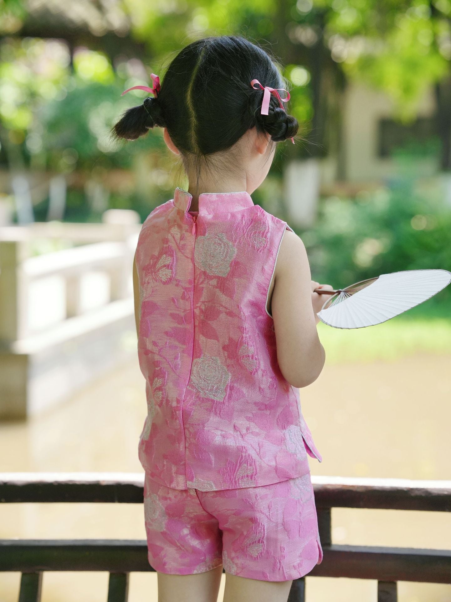 [PREORDER] Girls Silver-Thread Rose Cheongsam Vest with Shorts [NEW]