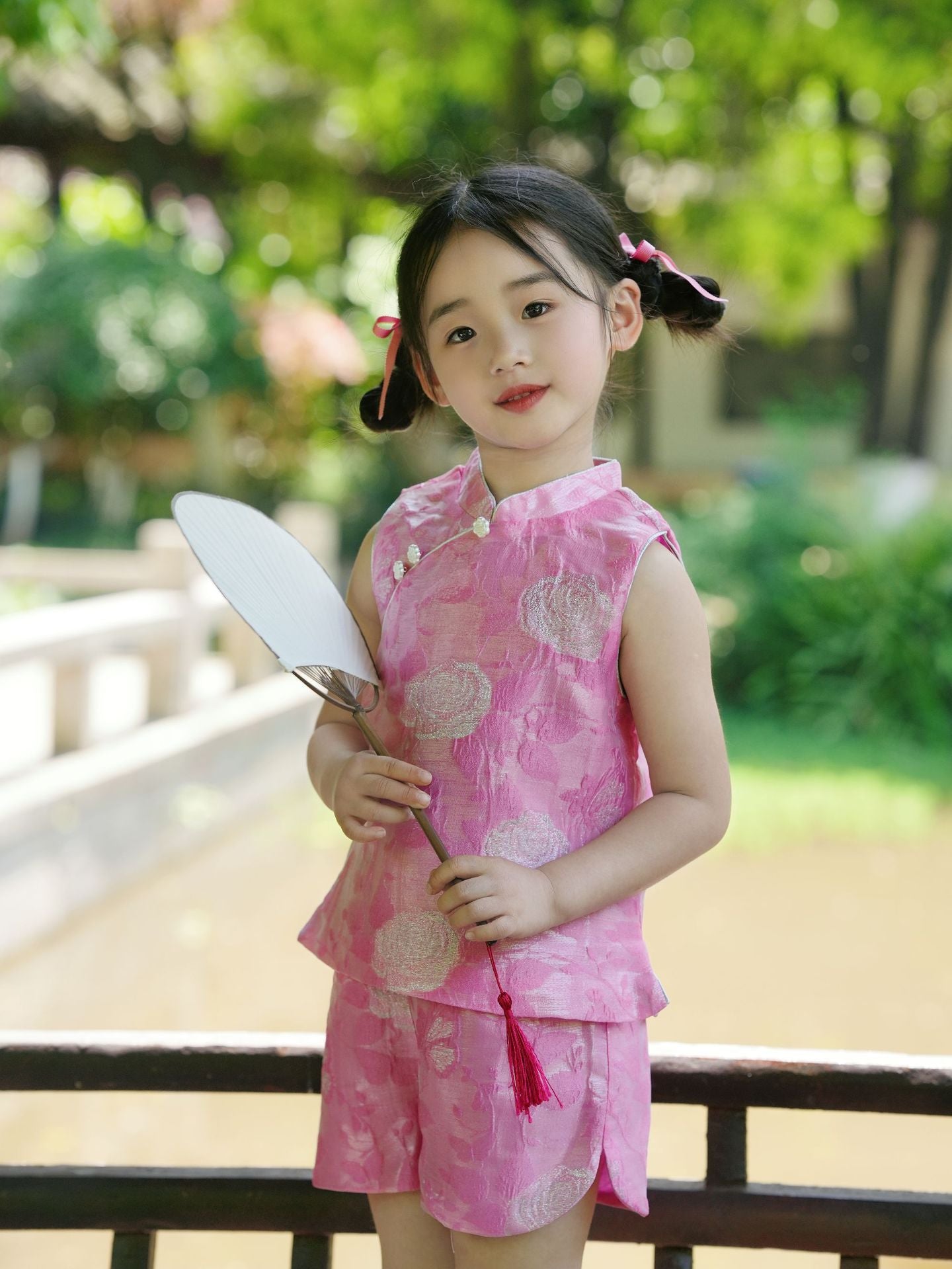 [PREORDER] Girls Silver-Thread Rose Cheongsam Vest with Shorts [NEW]