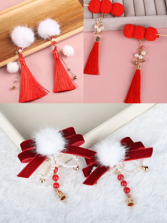 Pom-Pom Hair Clips
