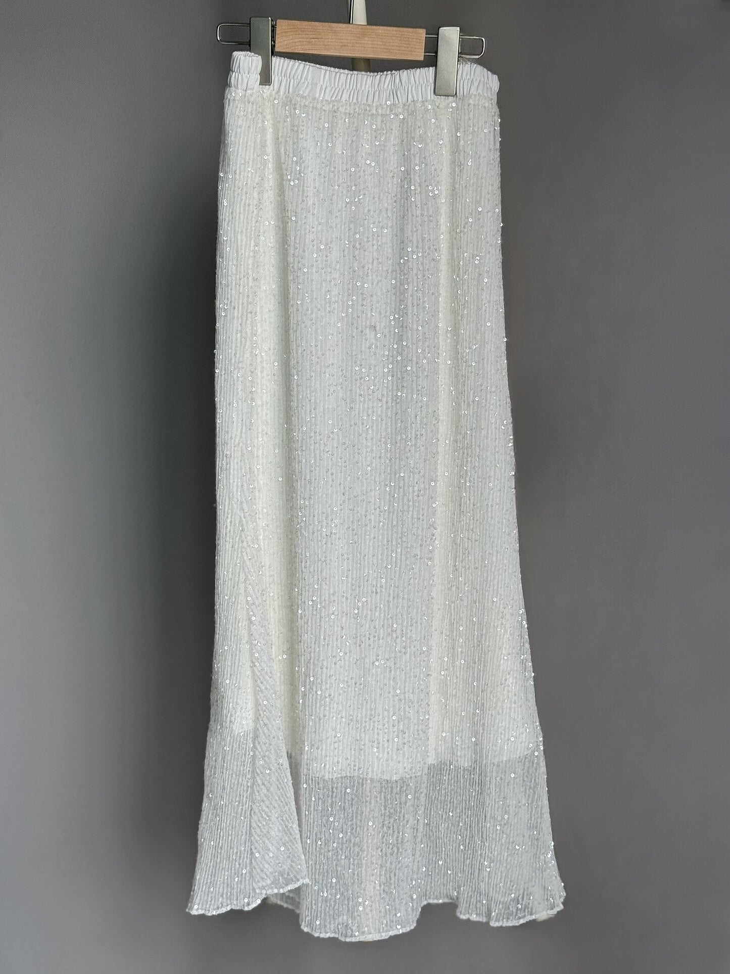 Women Jade Pond Cheongsam Vest with White Sequin Skirt